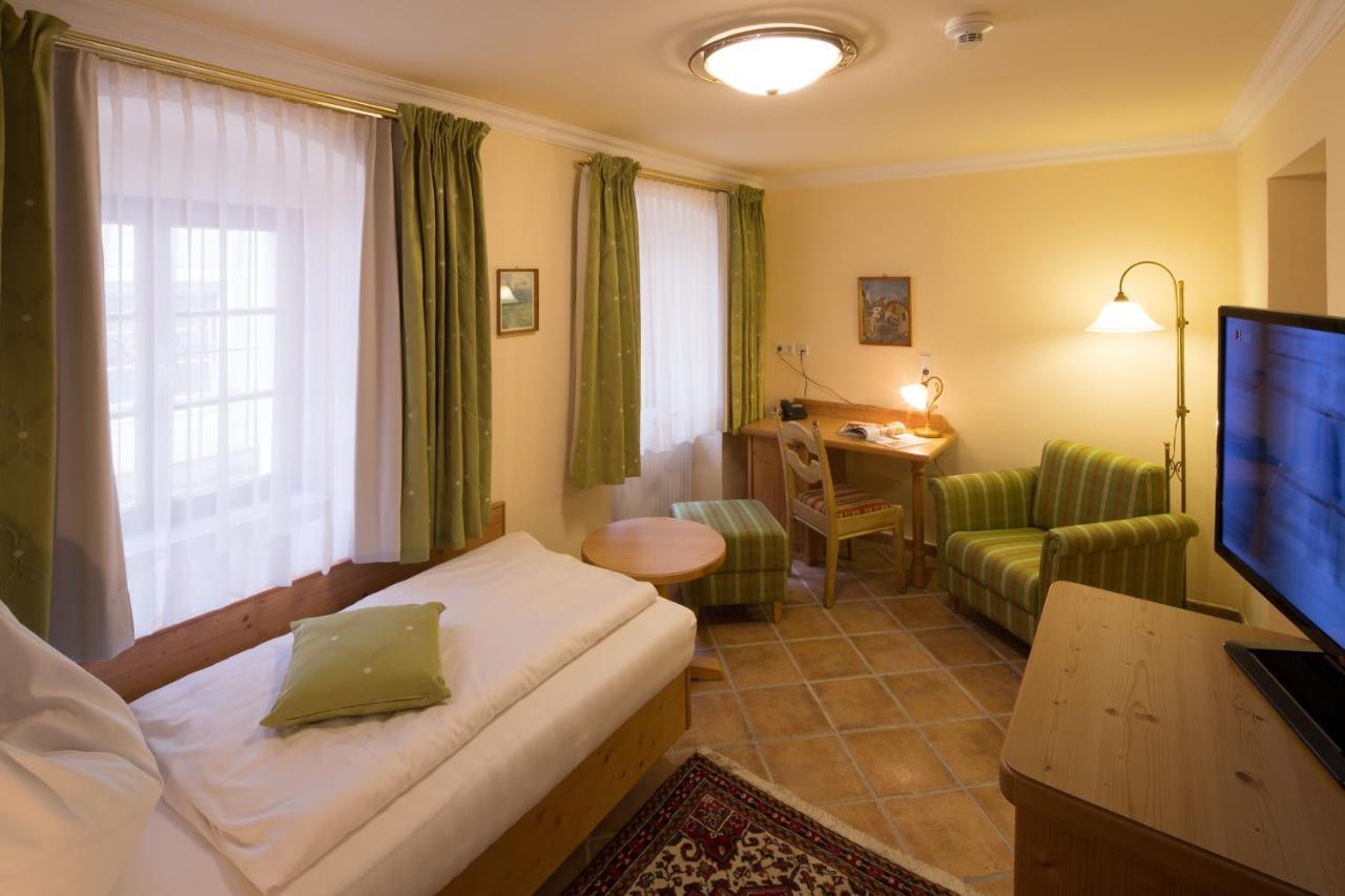 Hotel Zum Schwarzen Baeren Emmersdorf an der Donau Zewnętrze zdjęcie