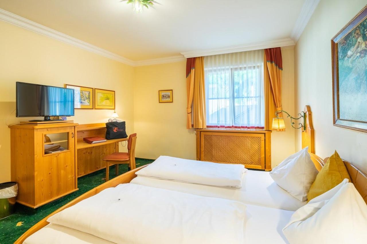 Hotel Zum Schwarzen Baeren Emmersdorf an der Donau Zewnętrze zdjęcie