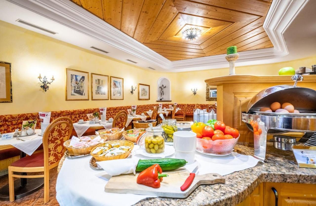 Hotel Zum Schwarzen Baeren Emmersdorf an der Donau Zewnętrze zdjęcie